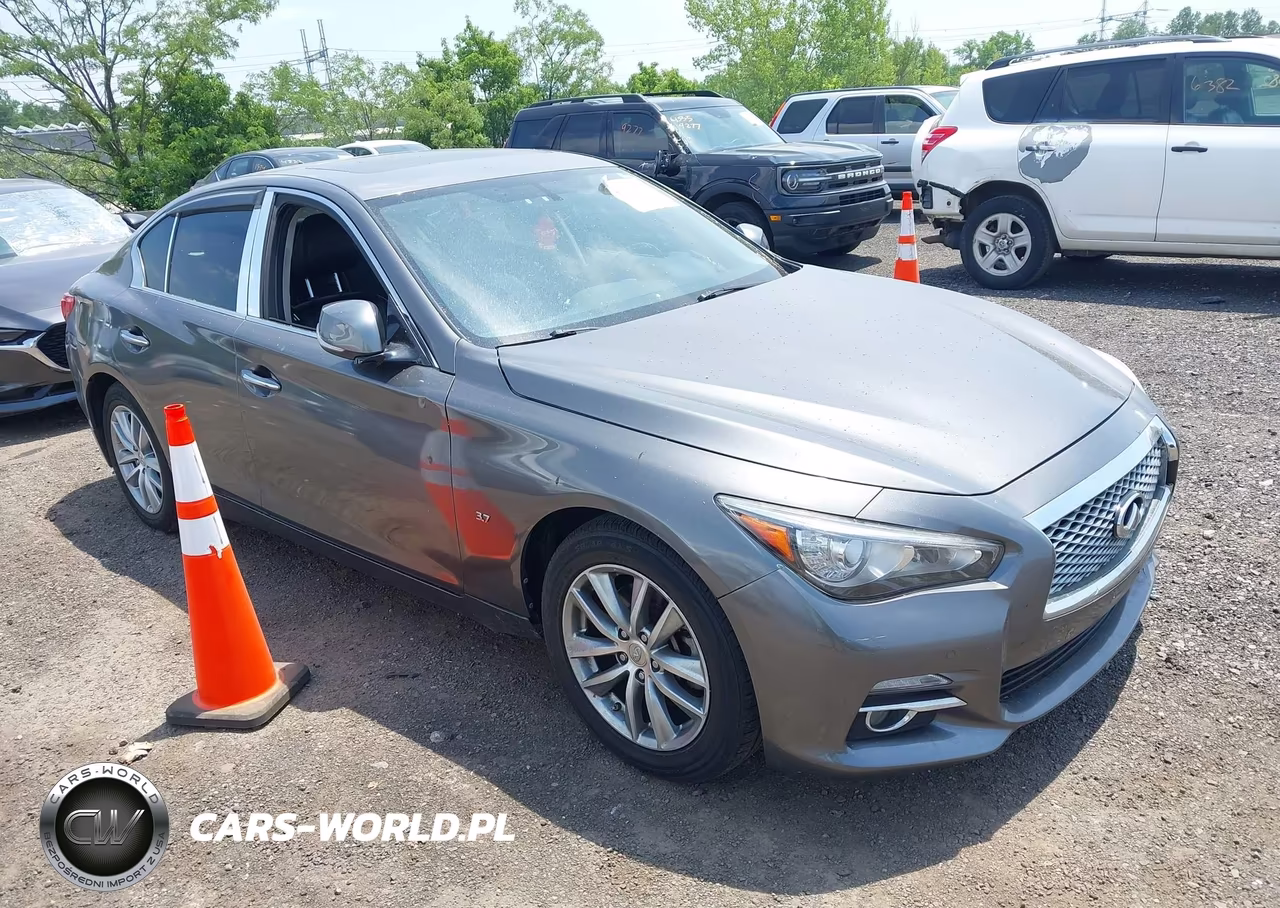 2015 Infiniti Q50