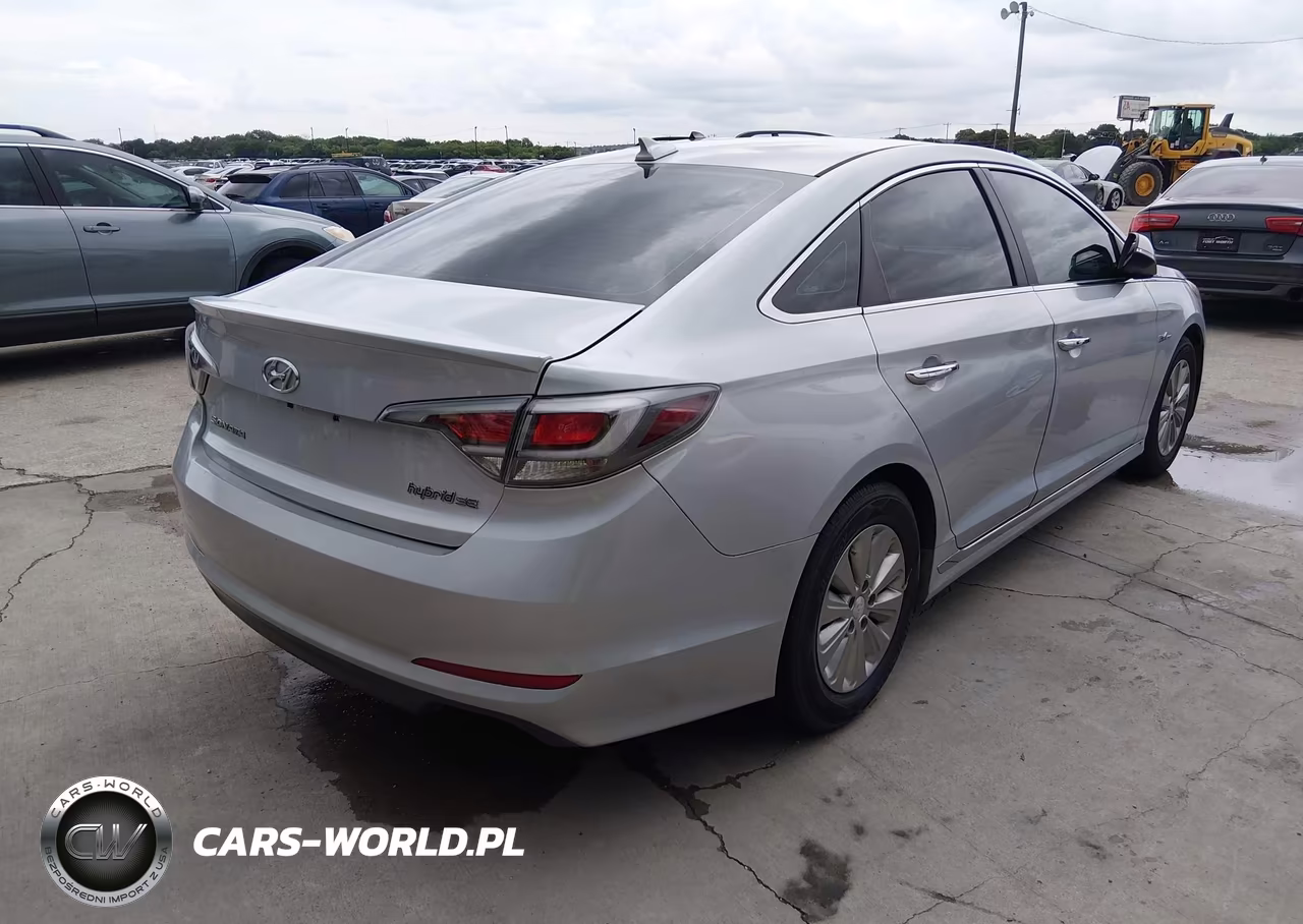 2017 Hyundai Sonata Hybrid Se VIN:KMHE24L31HA075658 - 4