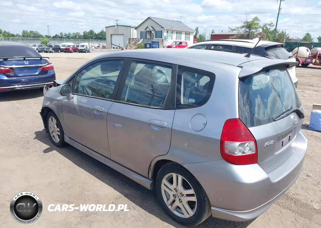 2008 Honda Fit Sport VIN:JHMGD38698S037804 - 3