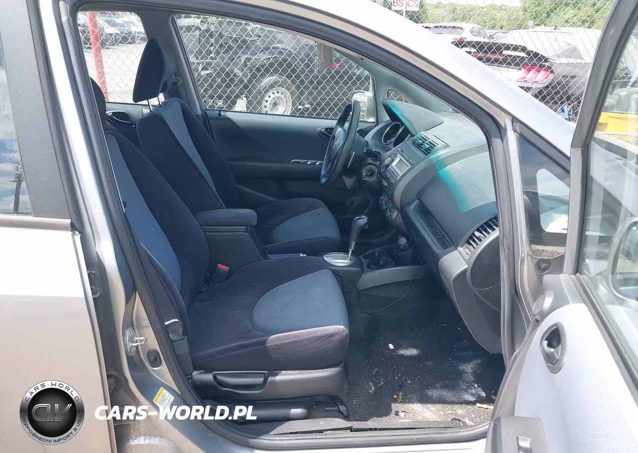 2008 Honda Fit Sport VIN:JHMGD38698S037804 - 5