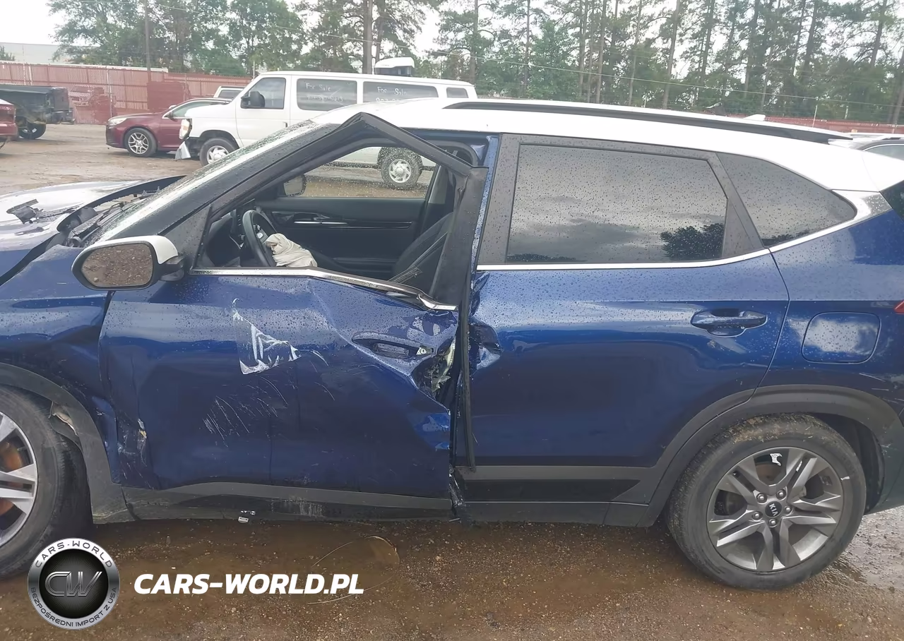 2021 Kia Seltos S VIN:KNDEU2AA4M7076282 - 15