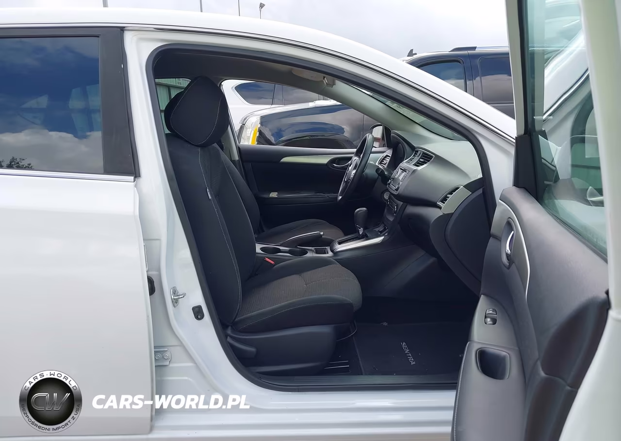 2018 Nissan Sentra S VIN:3N1AB7APXJY318155 - 5