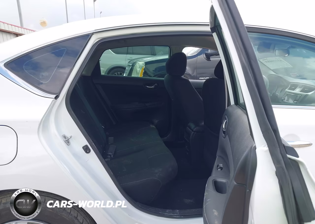 2018 Nissan Sentra S VIN:3N1AB7APXJY318155 - 8