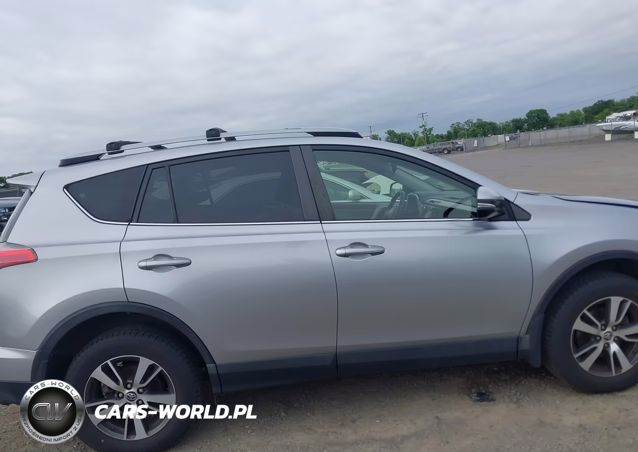 2018 Toyota Rav4 Xle VIN:JTMRFREVXJJ227108 - 14