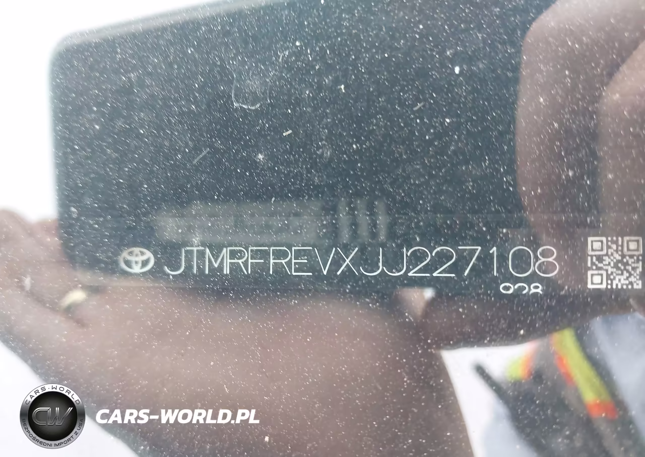 2018 Toyota Rav4 Xle VIN:JTMRFREVXJJ227108 - 9