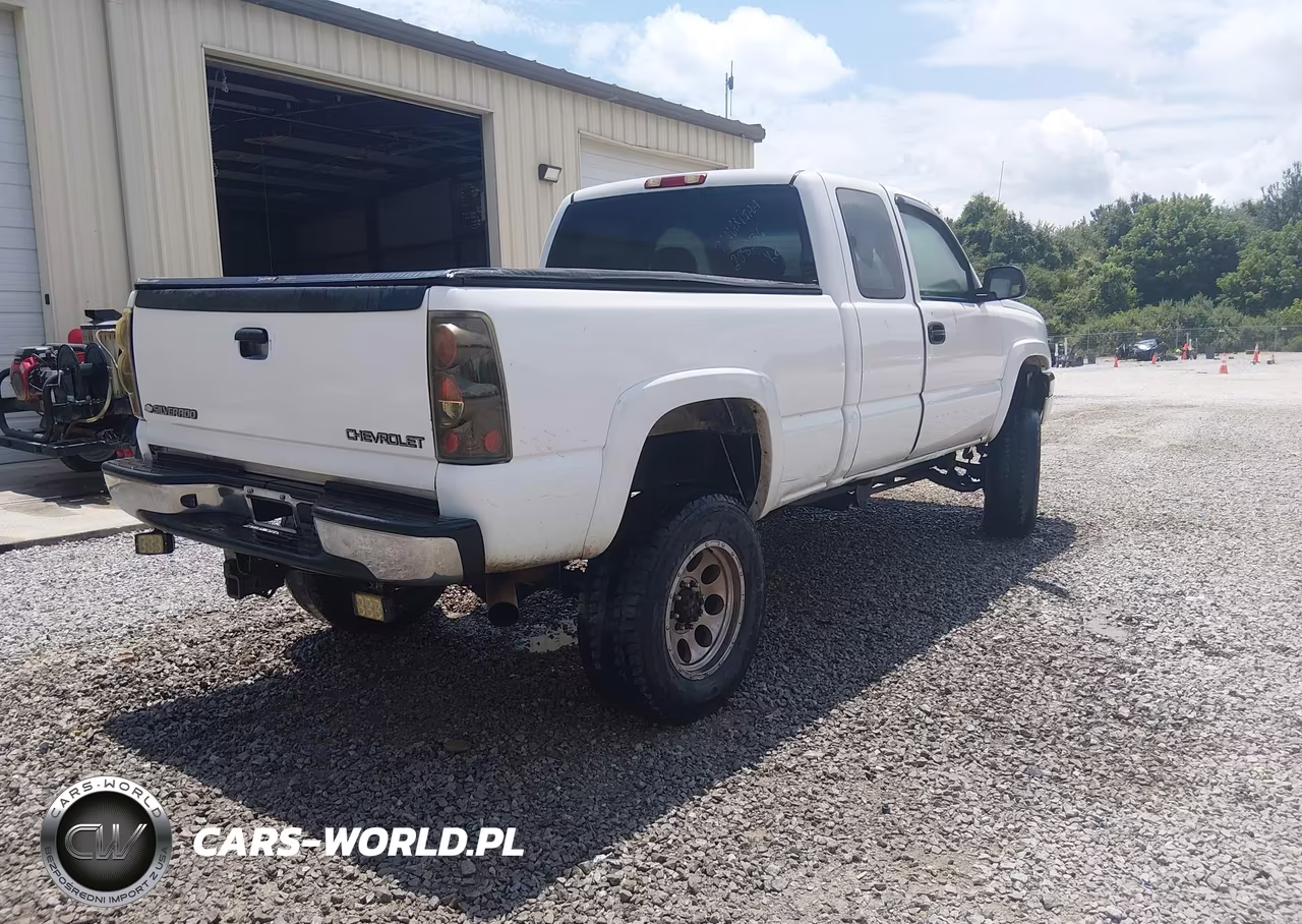 2004 Chevrolet Silverado 2500Hd Ls VIN:1GCHK29U94E208336 - 4