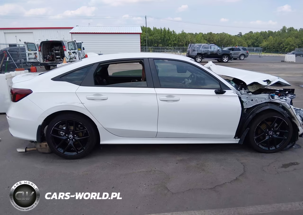 2025 Honda Civic Sport VIN:2HGFE2F58SH526273 - 13