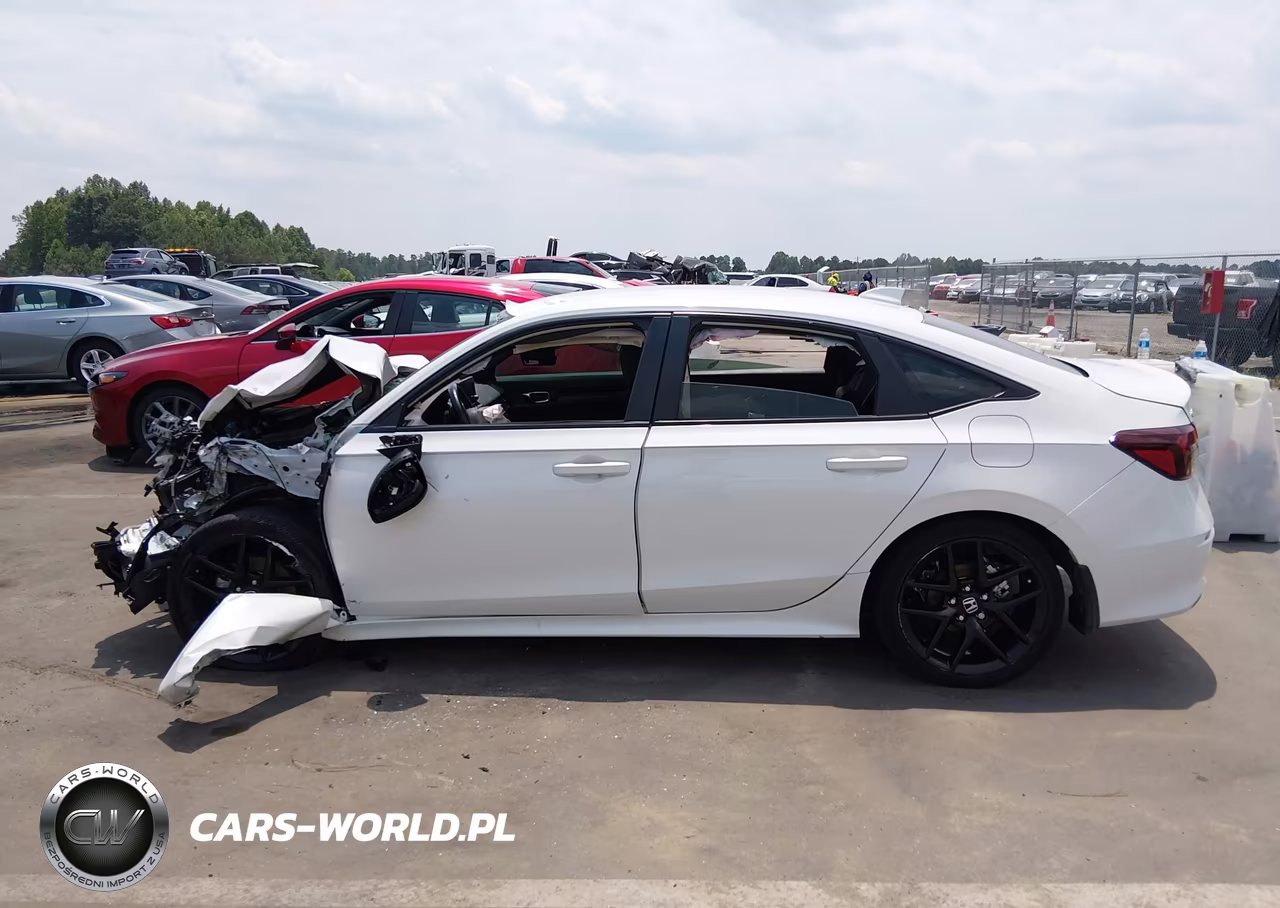 2025 Honda Civic Sport VIN:2HGFE2F58SH526273 - 14