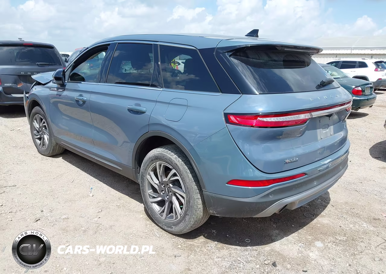 2023 Lincoln Corsair Standard VIN:5LMCJ1CA6PUL25736 - 3