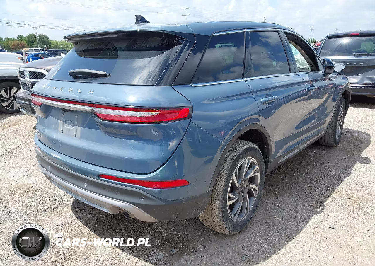 2023 Lincoln Corsair Standard VIN:5LMCJ1CA6PUL25736 - 4