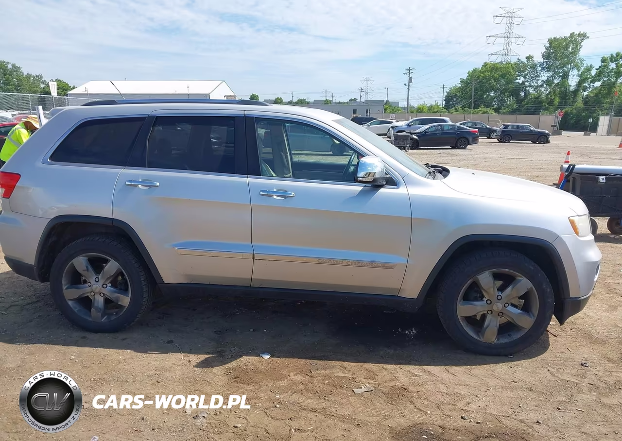 2013 Jeep Grand Cherokee Limited VIN:1C4RJFBG2DC582141 - 13