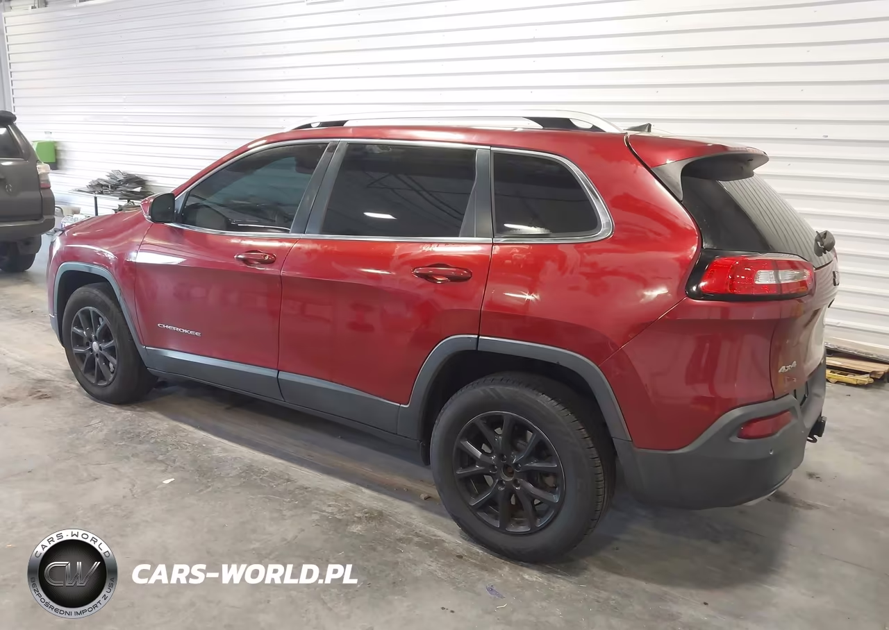 2016 Jeep Cherokee Latitude VIN:1C4PJMCS5GW283096 - 3
