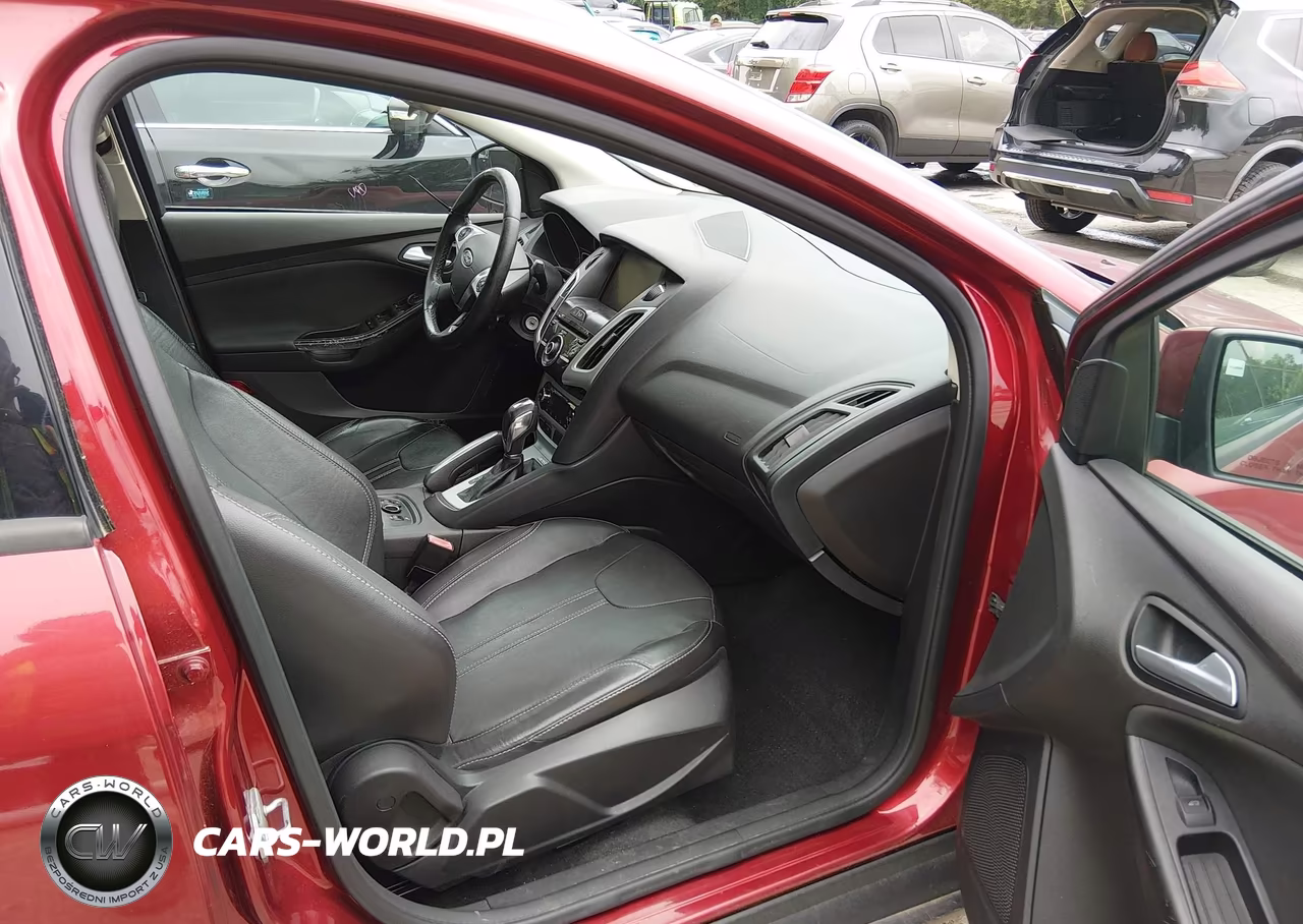 2013 Ford Focus Se VIN:1FADP3F23DL163100 - 5