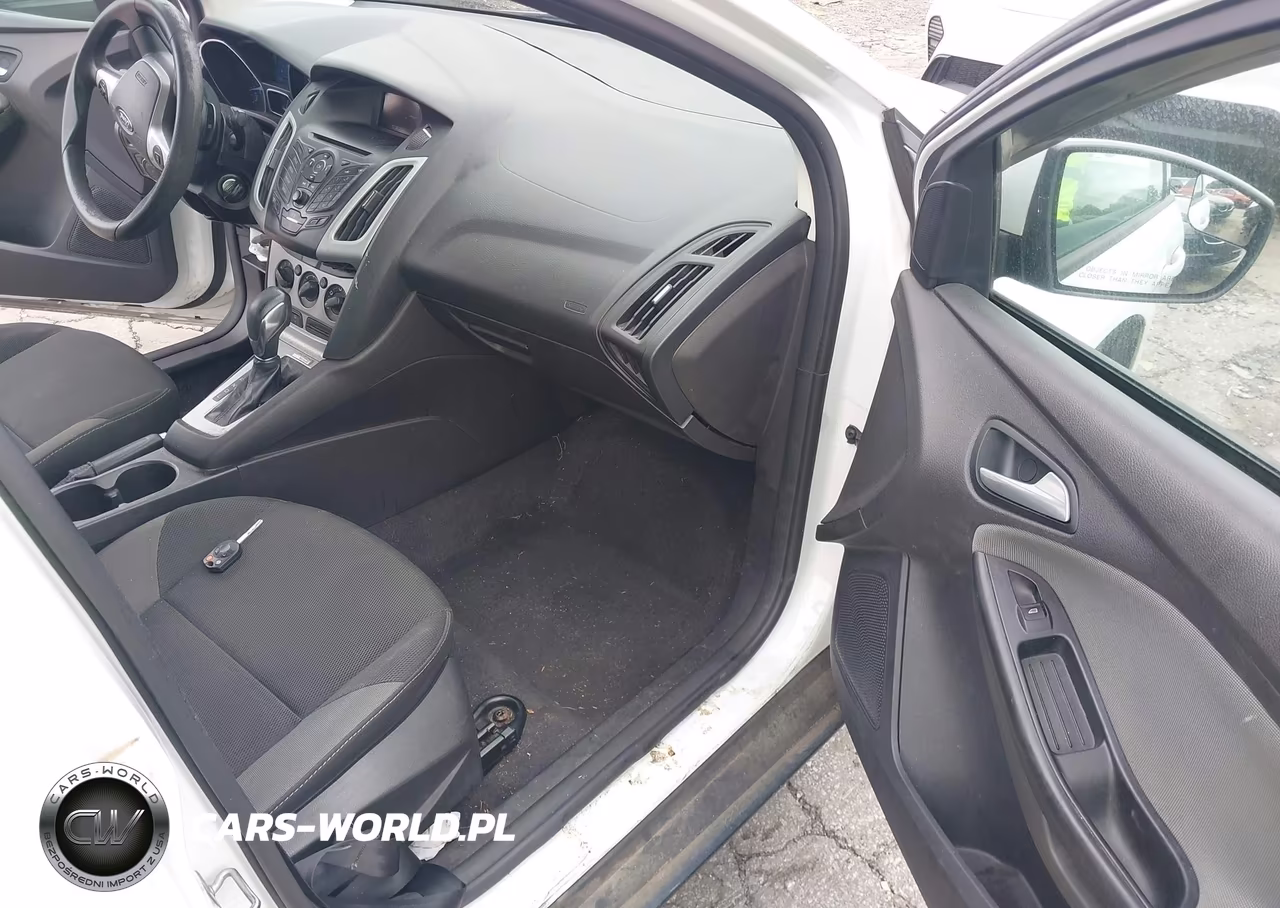 2014 Ford Focus Se VIN:1FADP3F22EL243845 - 5