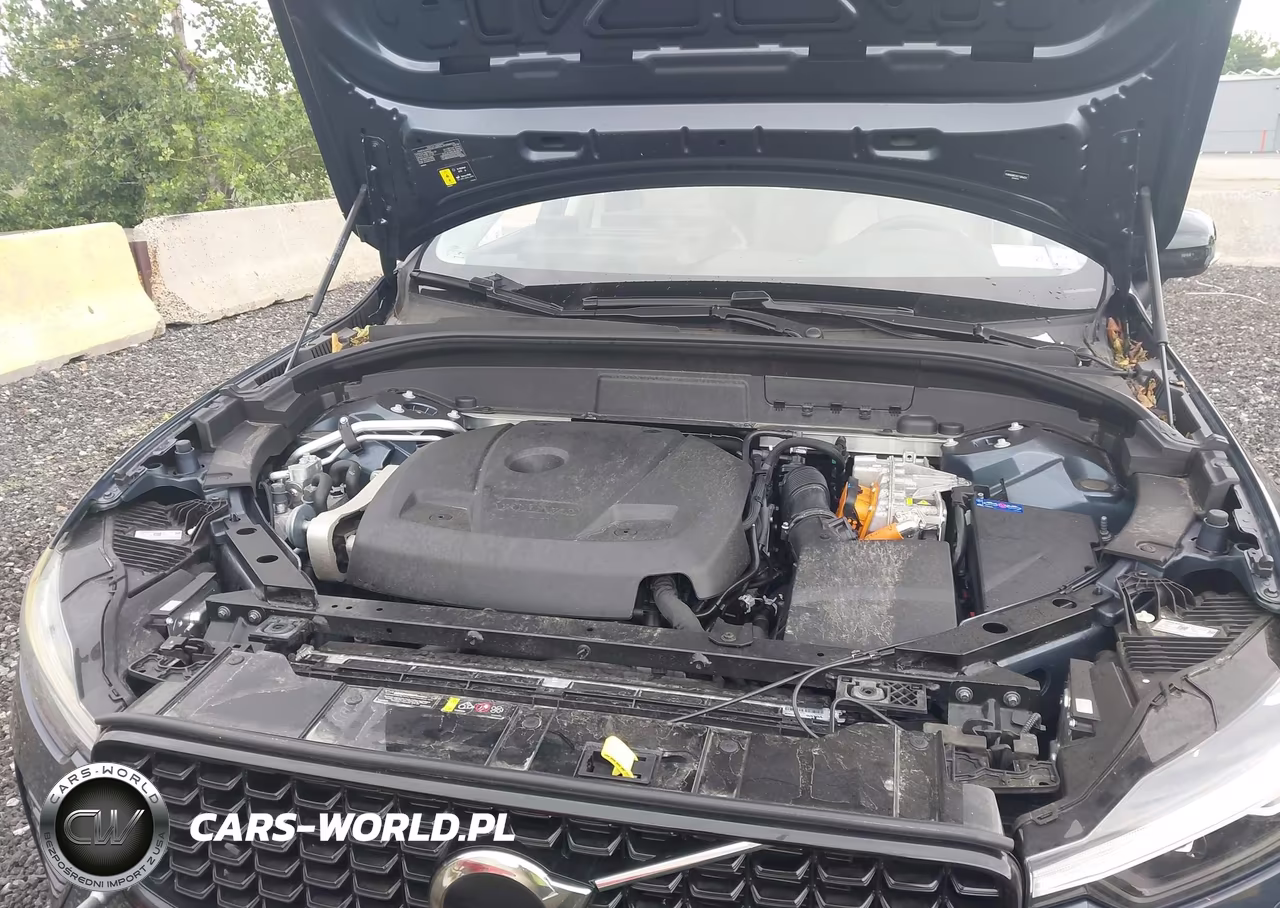2025 Volvo Xc60 Plug-In Hybrid Plus, T8 Awd Electric-Gasoline, Dark VIN:YV4H60RCXS1104424 - 10