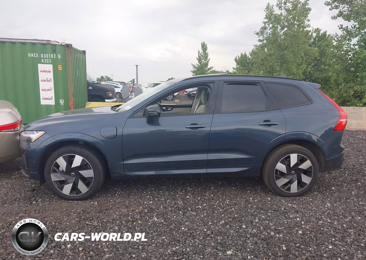 2025 Volvo Xc60 Plug-In Hybrid Plus, T8 Awd Electric-Gasoline, Dark VIN:YV4H60RCXS1104424 - 14