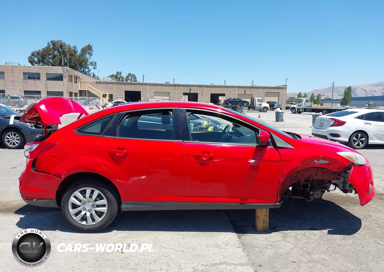 2012 Ford Focus Se VIN:1FAHP3F20CL382659 - 13