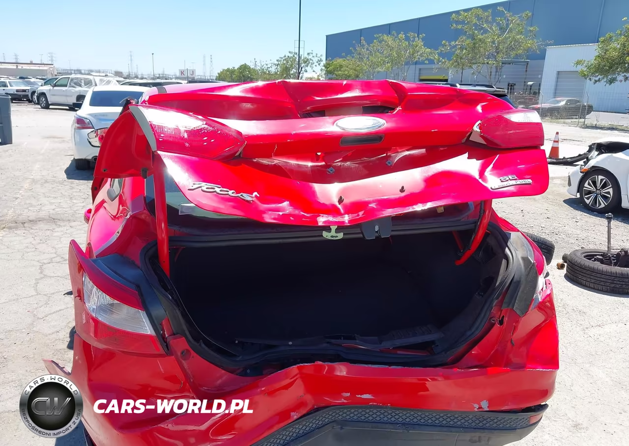 2012 Ford Focus Se VIN:1FAHP3F20CL382659 - 6