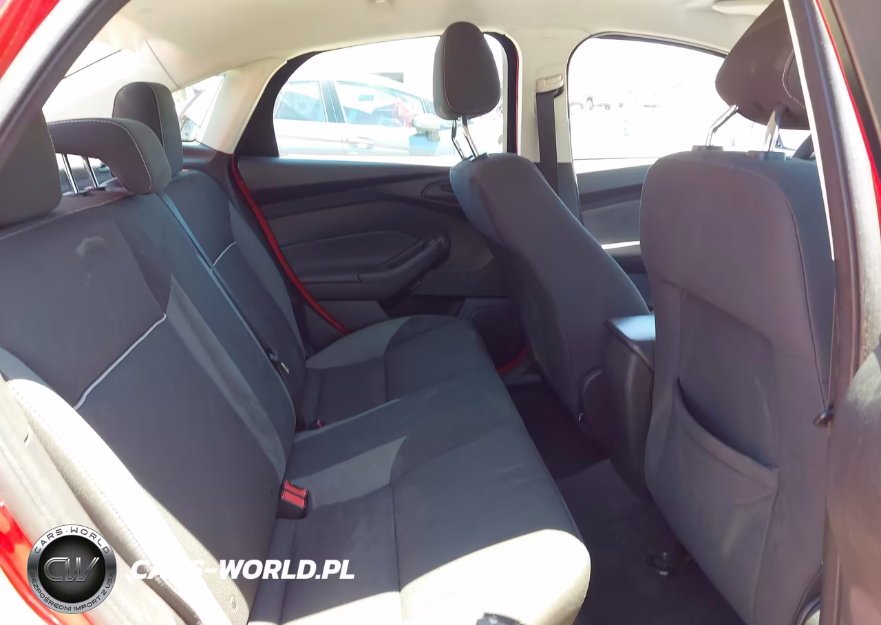 2012 Ford Focus Se VIN:1FAHP3F20CL382659 - 8