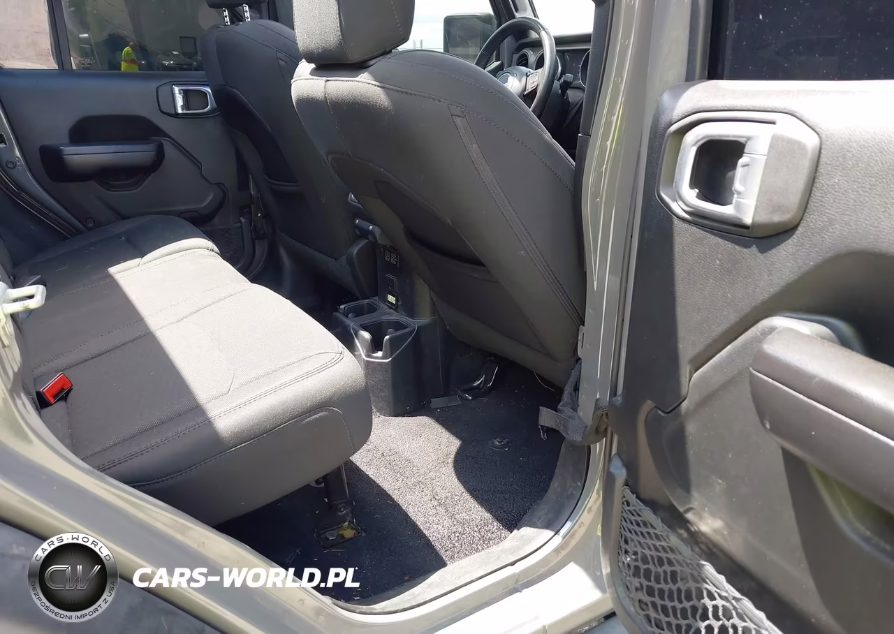 2020 Jeep Wrangler Unlimited Sport S 4X4 VIN:1C4HJXDG4LW293452 - 8