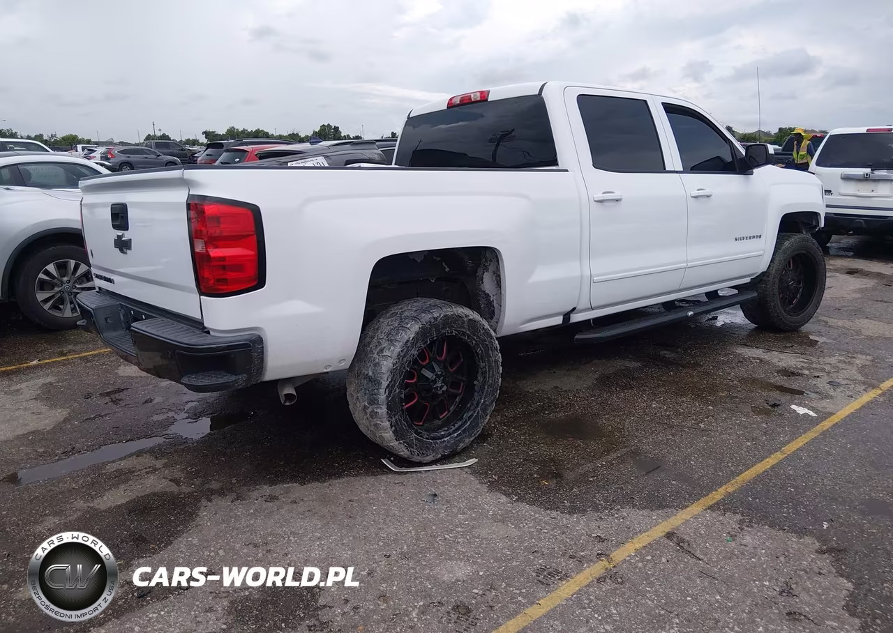 2017 Chevrolet Silverado 1500 1Lt VIN:3GCPCREC2HG441066 - 4