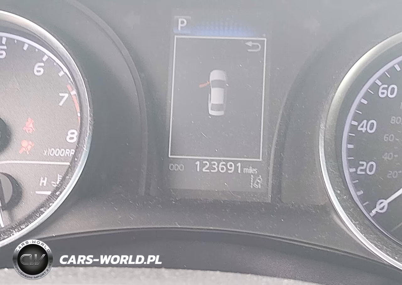 2018 Toyota Camry Le VIN:JTNB11HKXJ3010094 - 15