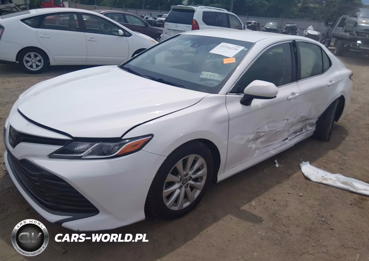 2018 Toyota Camry Le VIN:JTNB11HKXJ3010094 - 2
