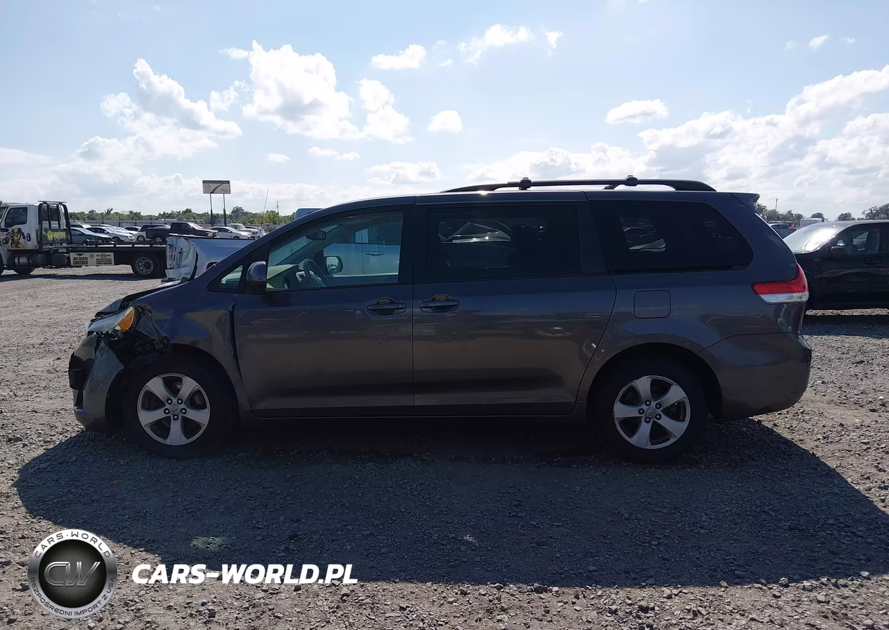 2012 Toyota Sienna Le V6 8 Passenger VIN:5TDKK3DC1CS278447 - 14