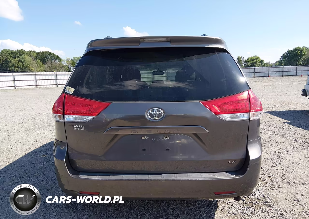 2012 Toyota Sienna Le V6 8 Passenger VIN:5TDKK3DC1CS278447 - 16