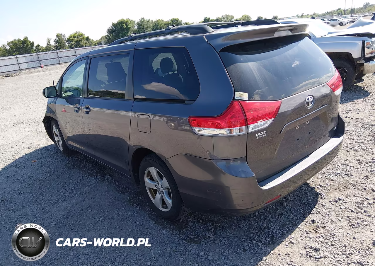 2012 Toyota Sienna Le V6 8 Passenger VIN:5TDKK3DC1CS278447 - 3