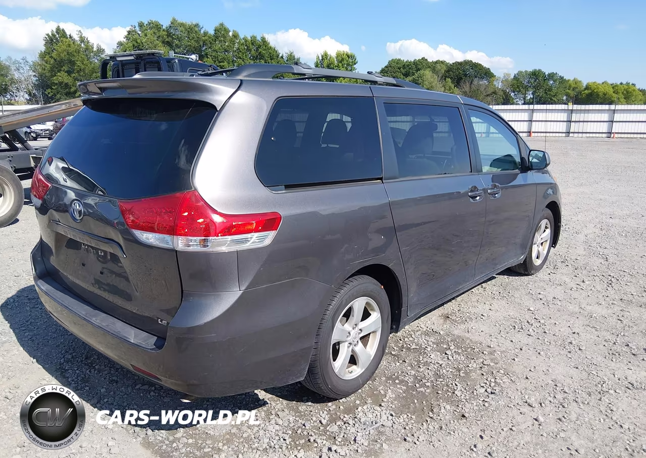 2012 Toyota Sienna Le V6 8 Passenger VIN:5TDKK3DC1CS278447 - 4