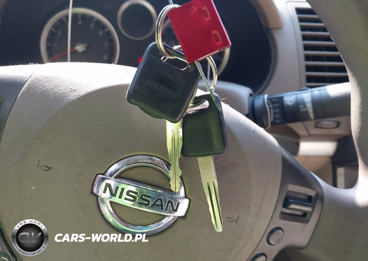 2011 Nissan Sentra 2.0S VIN:3N1AB6AP5BL668589 - 11