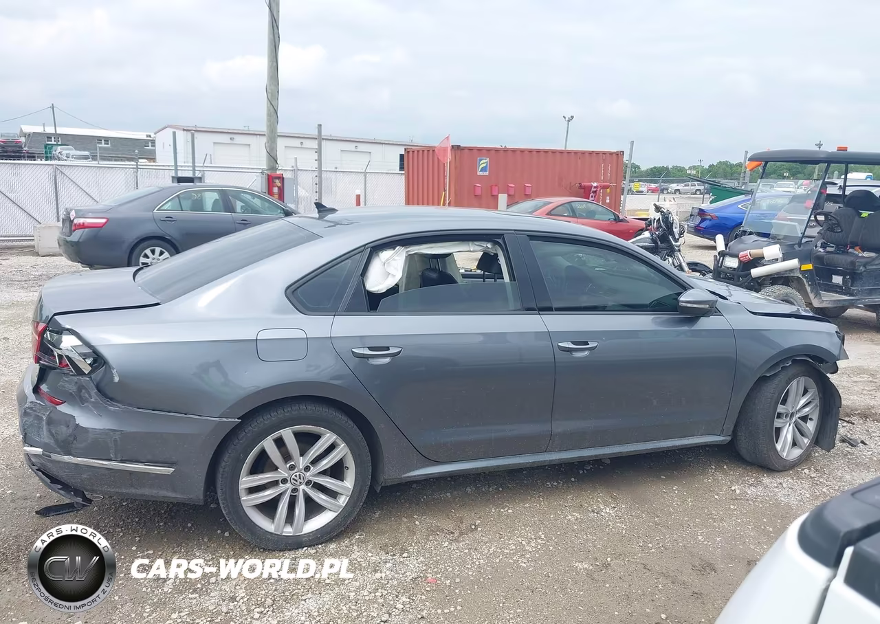 2019 Volkswagen Passat 2.0T Wolfsburg Edition VIN:1VWLA7A34KC003736 - 13