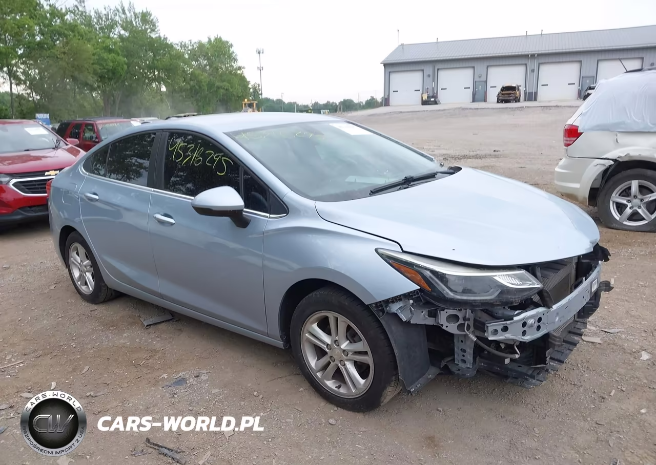 2017 Chevrolet Cruze Lt Auto – zdjęcie 1 z 17