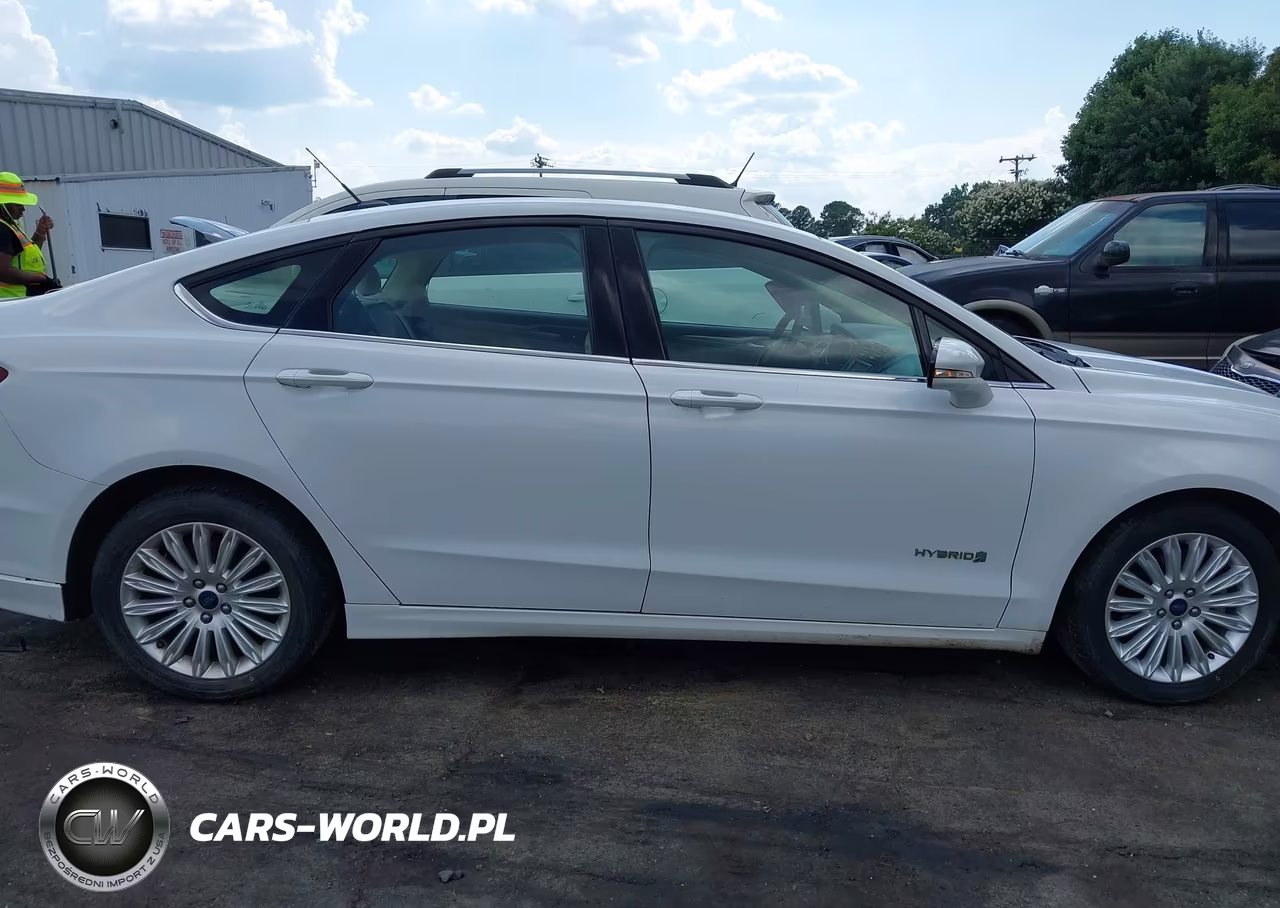 2016 Ford Fusion Hybrid Se VIN:3FA6P0LU8GR169929 - 13