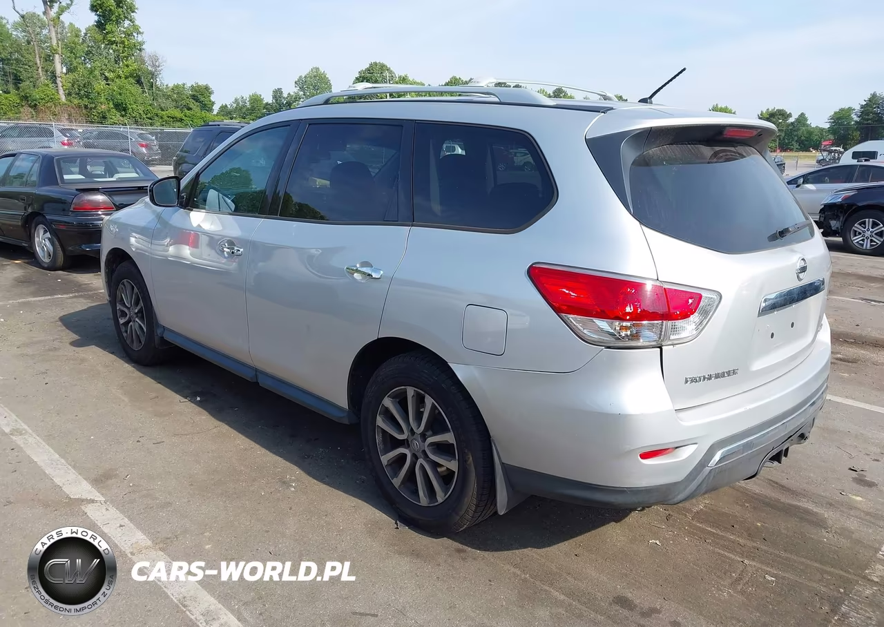 2015 Nissan Pathfinder S VIN:5N1AR2MM5FC685764 - 3