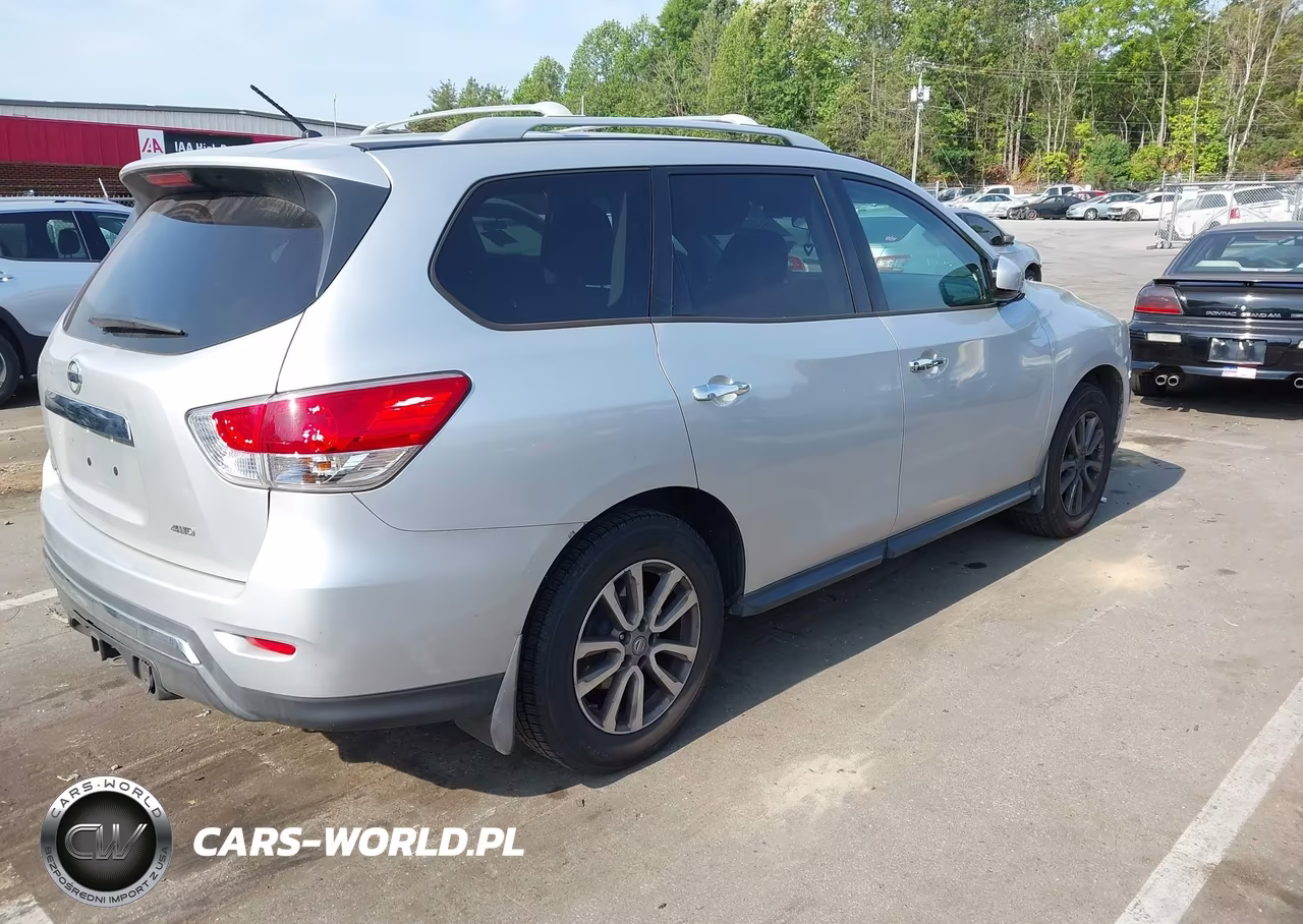 2015 Nissan Pathfinder S VIN:5N1AR2MM5FC685764 - 4
