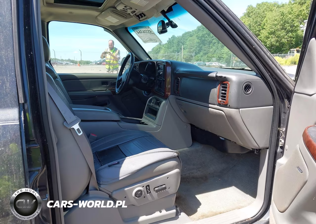 2004 Chevrolet Tahoe Lt VIN:1GNEK13T24J237057 - 5