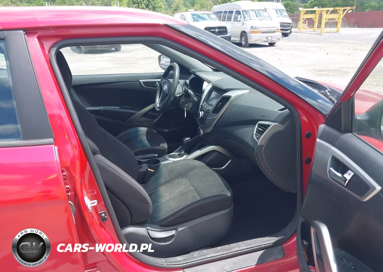 2016 Hyundai Veloster VIN:KMHTC6AD6GU266937 - 5