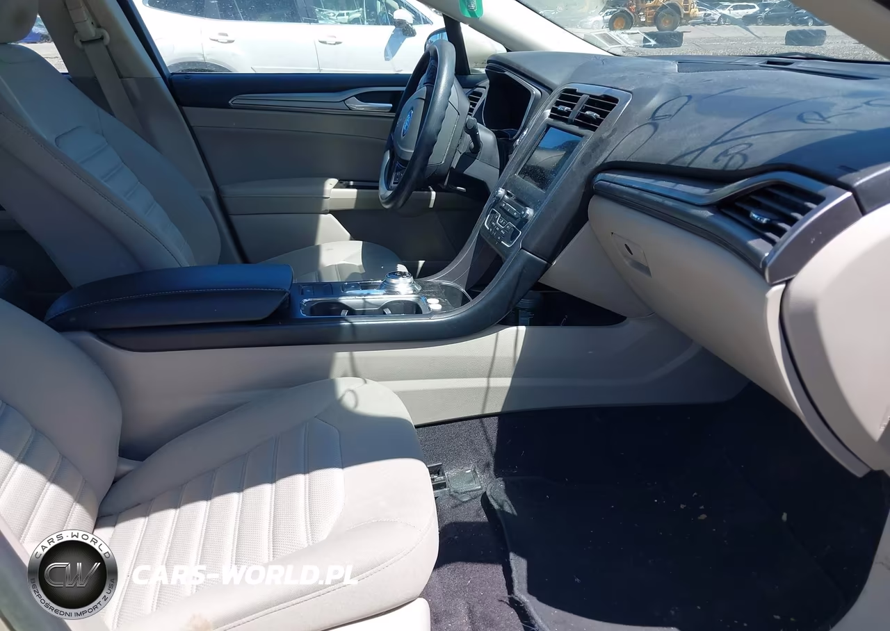 2017 Ford Fusion Se VIN:3FA6P0H73HR106838 - 5