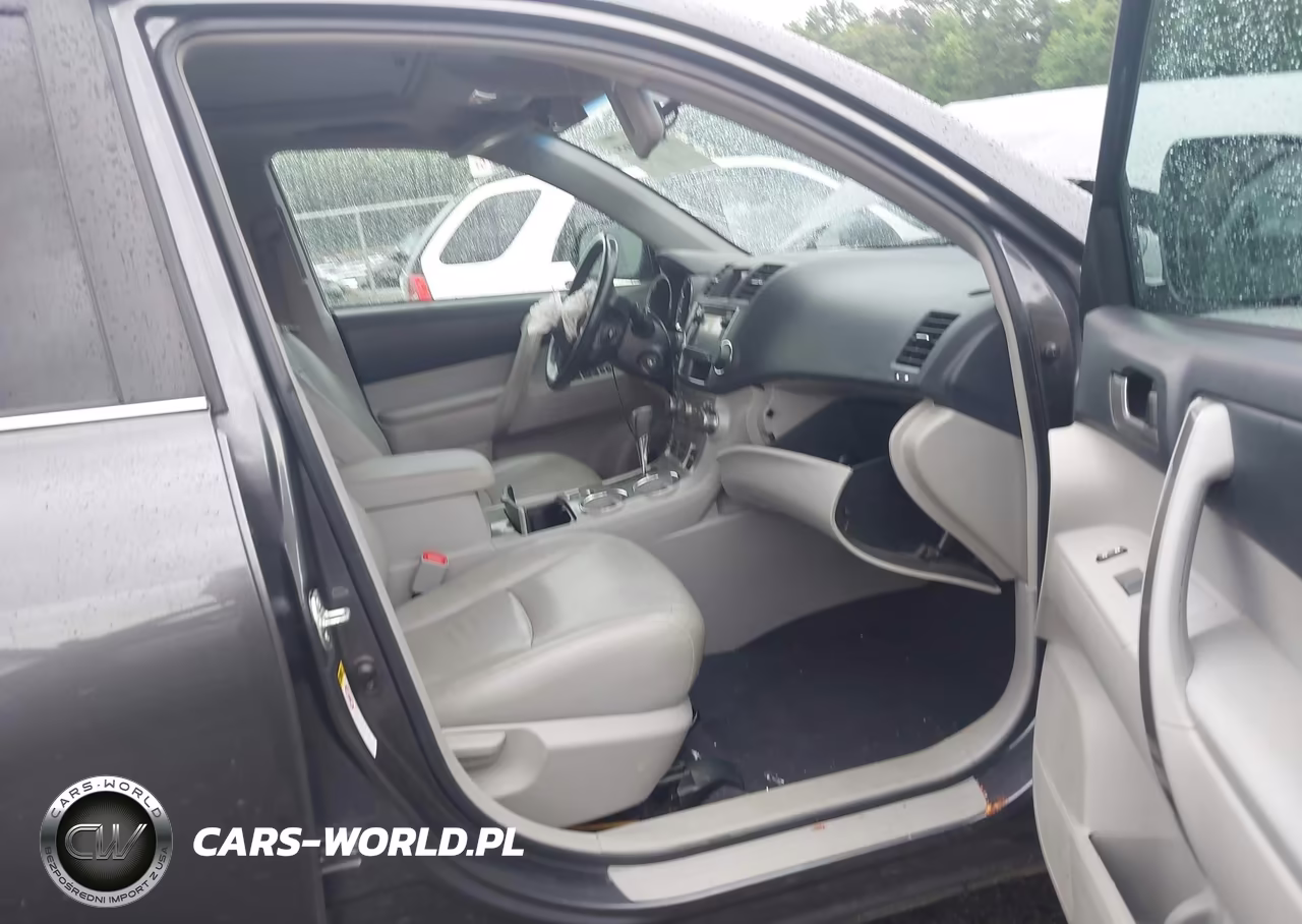 2013 Toyota Highlander Se V6 VIN:5TDZK3EH8DS116907 - 5