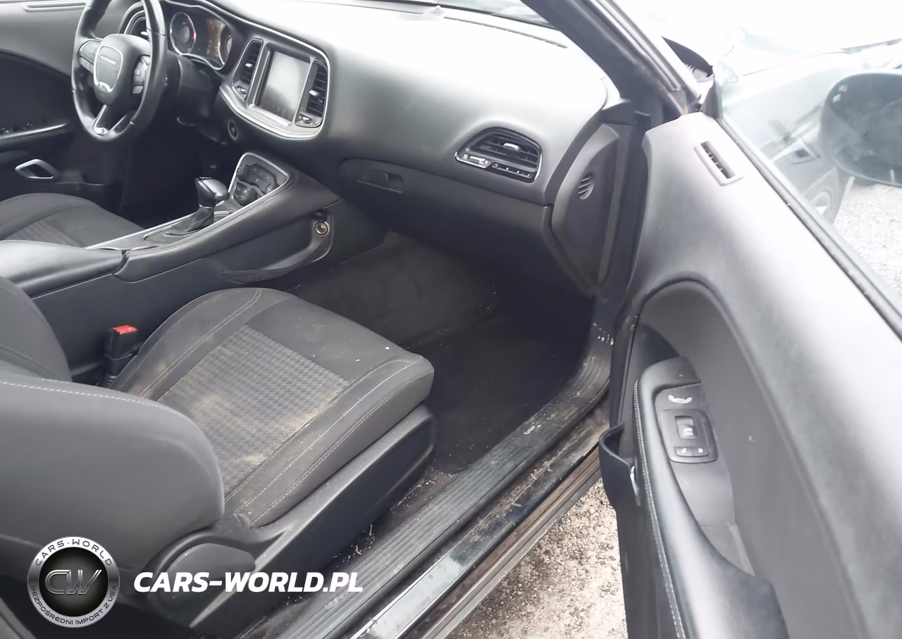 2016 Dodge Challenger Sxt VIN:2C3CDZAG4GH352557 - 5