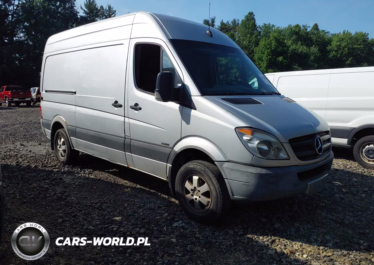 2012 Mercedes-Benz Sprinter Cargo Vans Normal Roof