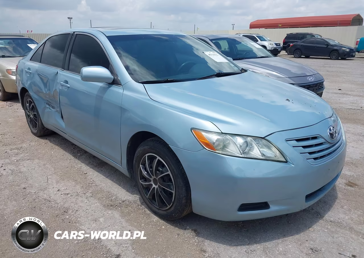 2009 Toyota Camry Le – zdjęcie 1 z 16