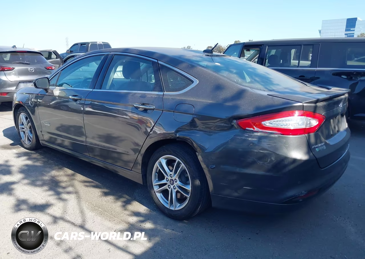 2015 Ford Fusion Energi Titanium VIN:3FA6P0SU1FR105313 - 3