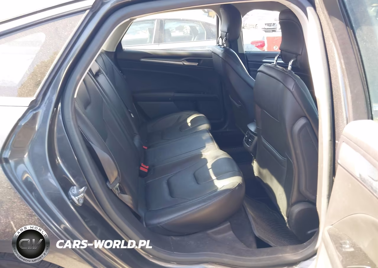 2015 Ford Fusion Energi Titanium VIN:3FA6P0SU1FR105313 - 8