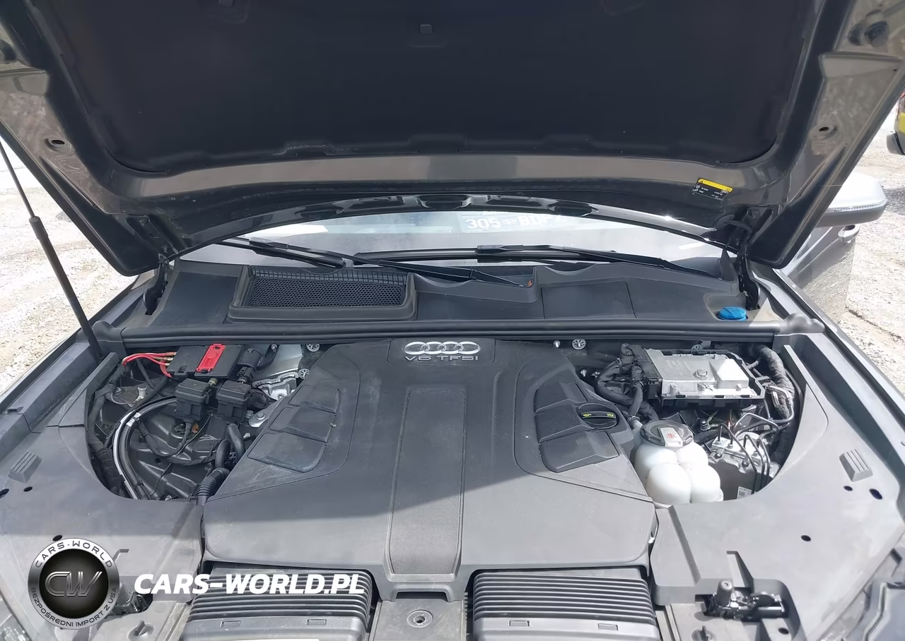 2018 Audi Q7 3.0T Premium VIN:WA1VAAF79JD034701 - 10