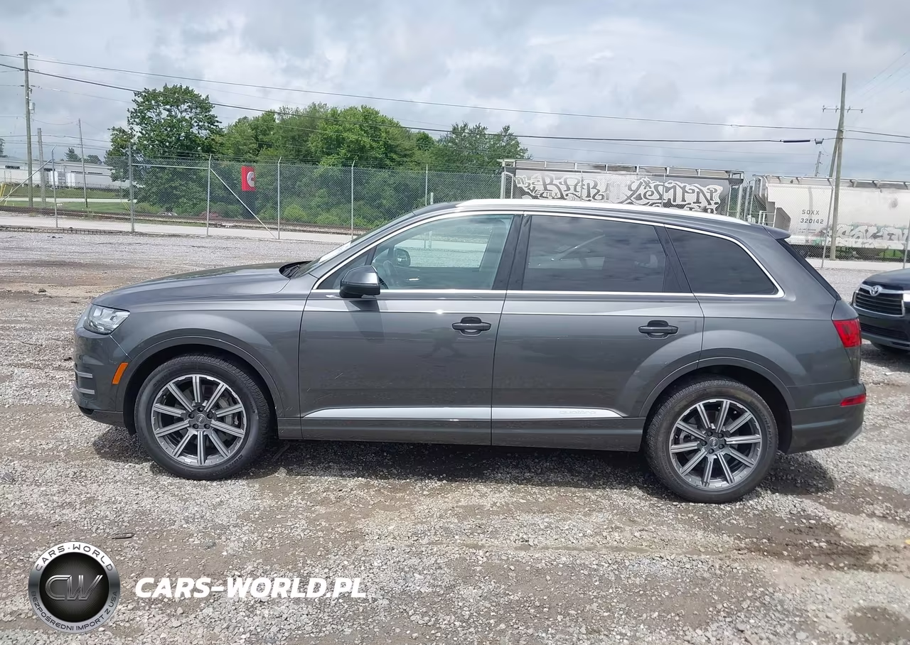 2018 Audi Q7 3.0T Premium VIN:WA1VAAF79JD034701 - 14