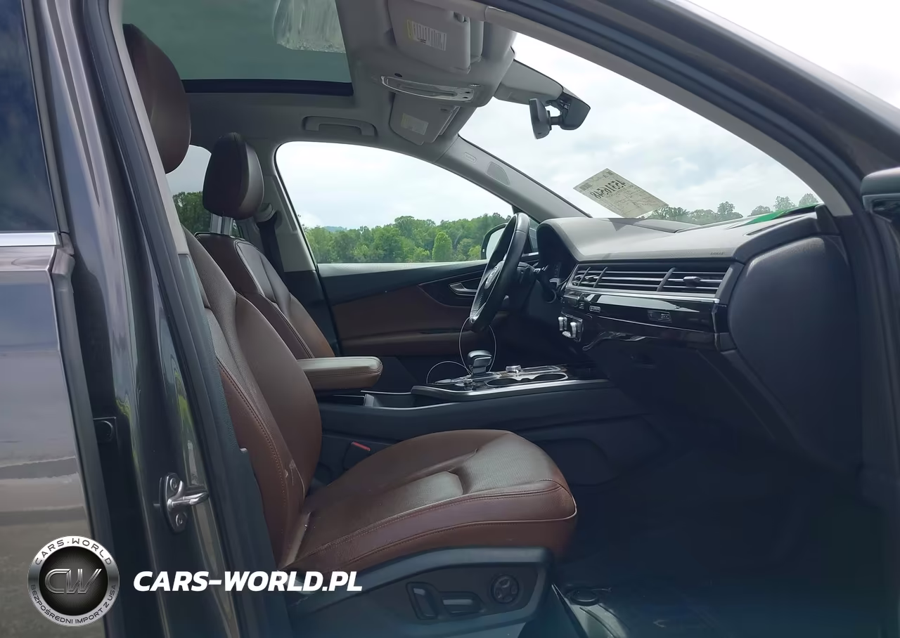 2018 Audi Q7 3.0T Premium VIN:WA1VAAF79JD034701 - 5