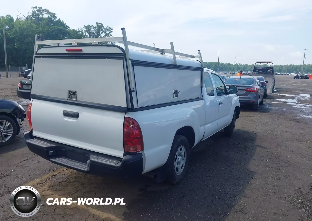 2013 Toyota Tacoma VIN:5TFTX4CN1DX022481 - 4